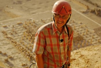 Andrzej Niwiński – Misja Skalna w Deir el-Bahari – Stowarzyszenie Miłośników Egiptu „Herhor – fot. Kamil Zachert – herhor.org.pl